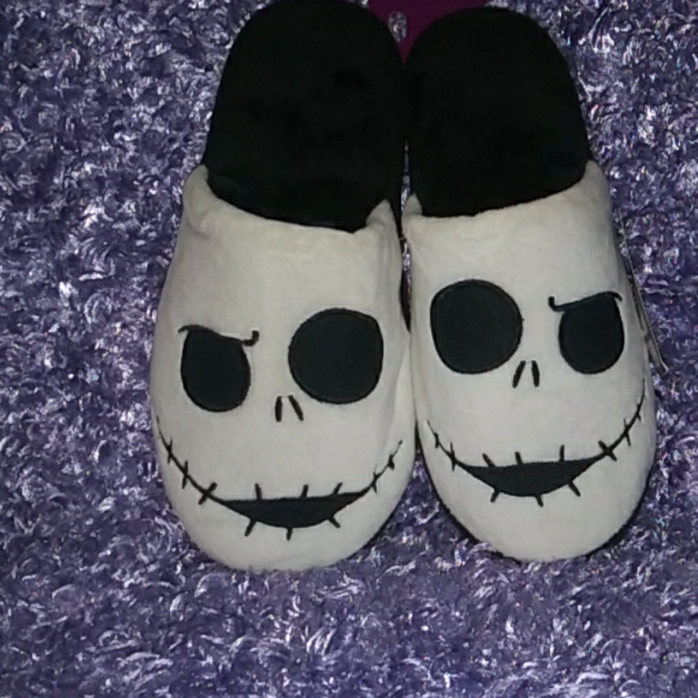 *NEW* Nightmare before Christmas slippers